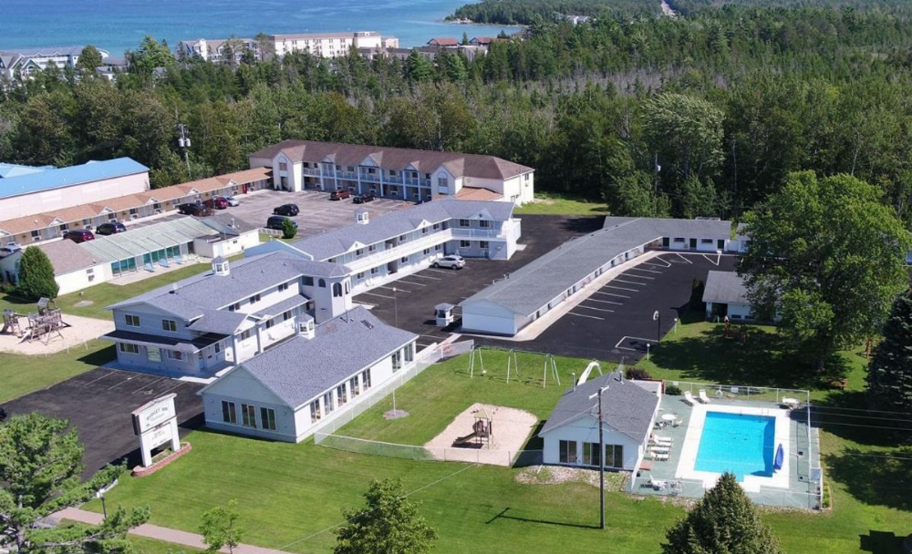 Mackinaw Budget Inn Main image